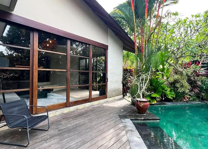Stylish 4 Bedrooms In Umalas ヴィラ チャングー